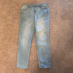 Light wash denim skinny jeans